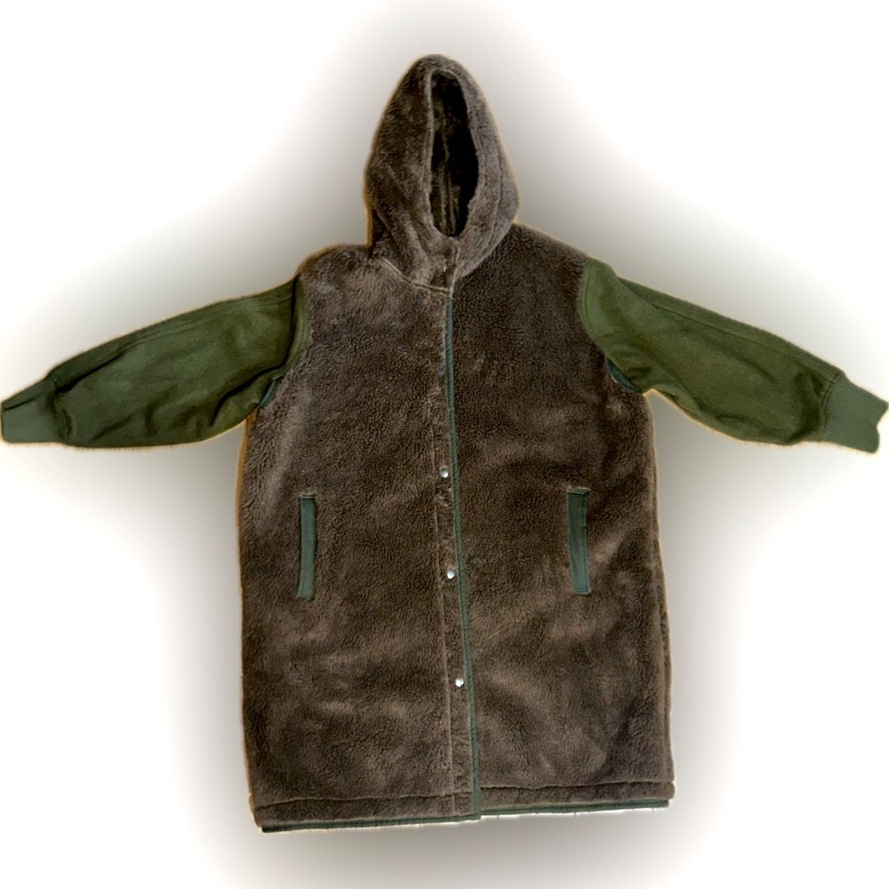 NWOT American Eagle SZ L brown/green faux fur coat w/fabric sleeves/bust 54” - Picture 5 of 15